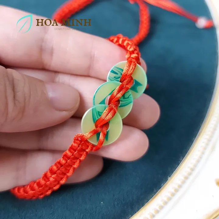 V%C3%B2ng%20tay%20ch%E1%BB%89%20%C4%91%E1%BB%8F%20may%20m%E1%BA%AFn%20handmade%20ph%E1%BB%91i%203%20%C4%91%E1%BB%93ng%20%C4%91i%E1%BA%BFu%20ng%E1%BB%8Dc%20b%C3%ADch%20size%2012%20li%20v%E1%BB%ABa%20m%E1%BB%8Di%20ni%20tay%20v%C3%B2ng%20tay%20s%E1%BB%A3i%20ch%E1%BB%89%20%C4%91%E1%BB%8F%20cho%20nam%20v%C3%A0%20n%E1%BB%AF%20%7C%20Hoa%20Minh%20Gem%20-%20Image%205