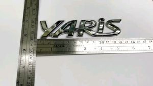 พลาสติกชุบโครเมี่ยมคําว่า YARIS สําหรับติดท้ายรถ TOYOTA YARIS ติดรถ แต่งรถ โตโยต้า ยาริส วัสดุทําจาก พลาสติก ABS อย่างดี