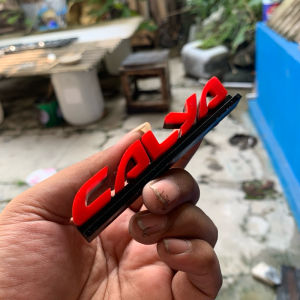 Pajangan Dashboard Mobil Calya Emblem Timbul 3D Dengan Banyak Pilihan Warna