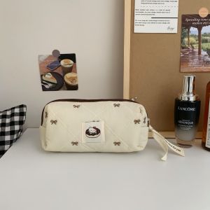 WCUX438160 เฮลโลคิตตี้ กระเป๋าเครื่องสำอางแต่งหน้า ผ้าฝ้ายควิลท์ จุได้มาก กระเป๋าใส่เครื่องสำอาง น่ารักน่ารักๆ การ์ตูนลายการ์ตูน กระเป๋าเครื่องอาบน้ำ การเดินทางการเดินทาง