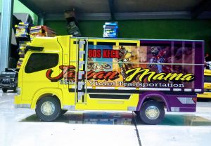 miniatur truk oleng bonus terrpal