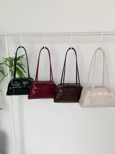 Autumn Winter Shoulder Bag Solid Color Underarm Bag Retro Armpit Bag Shopping Bag PU Leather Handbag for Travel