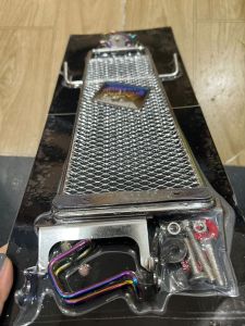 Bộ baga lưới inox sáng bóng có móc treo đồ kèm theo xe Exciter 150.(full ốc gắn)