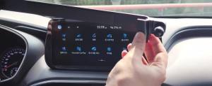 FICS Phone Holder for Hyundai Santa Fe 2022 2023 Upper Trims with Wide Screen – Custom-Fit Mount for Seamless Display Integration Interior Accessories for Navigation Use Stable Driving View
