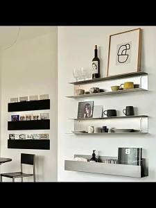 FFBH Stainless Steel Organizer Shelf Aesthetic Home Decoration Wall Shelves I-shaped Minimalist Multi-layer Display Rack Home Gadgets Z1H5K