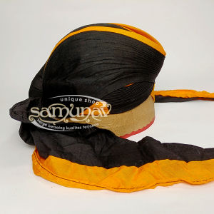 Blangkon Lipat jogja Koncer Hitam Plisir Kuning