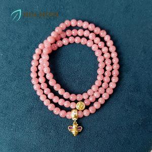 Vòng tay đá Đào Hoa Rhodochrosite thiên nhiên 5 li quấn 3 vòng charm ong tiểu thư và kim tiền Phú Quý xi vàng hợp mệnh Hỏa Thổ | Hoa Minh Gem