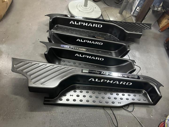 Toyota%20Alphard%20Vellfire%20Agh30%20Anh30%20Full%20Size%20Stainless%20Steel%20Led%20Door%20Side%20Step%20Sill%20Plate%20Door%20Side%20Sill%20Step%20Plate%20Full%20Set%20-%20Image%206