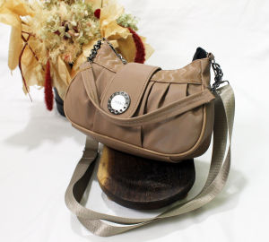 Tas Selempang Wanita Rania Vintage OOTD 2024 - Desain Modern Polos