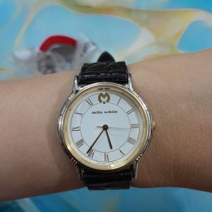 Đồng hồ nữ mila schon dây da second hand si nhât đã qua sử dụng