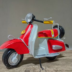 TrensPh Alloy Scooter / Motorcycle and Cars Model Toy Display Decorative Rustic Vintage Minifigure Collection Miniature