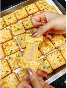 [Bán lẻ giá sỉ] 1Kg Bánh hành phô mai kéo sợi vị bánh hành healthy thơm bánh quy kẹp phomai bánh ăn vặt snack