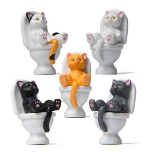 Cat on Toilet Statue Landscape Figurine Mini Garden Miniatures Ornament Home Decorations Resin Cartoon Cat Figurines
