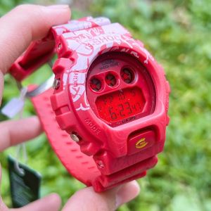 นาฬิกาข้อมือ ระบบดิจิตอล สายยางสีแดง สวมใส่สบาย พร้อมส่งนะคะ