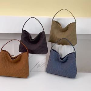 Túi tote đeo vai nữ thời trang dệt thủ công chất liệu nhám dung tích lớn dùng đi làm mang tay mang lại cảm giác cao cấp.