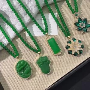 Popular Chinese-style green Ruyi pendant necklace for women versatile and high-end light luxury sweater chain beaded pendant clothing accessory 2026