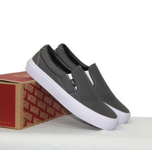 Sepatu Vans Slip On Pria Tanpa Tali Kanvas Kasual Anti Licin Keren Termurah Terlaris 36-44
