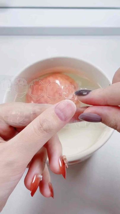 Nailbox - Móng Úp Thiết Kế Thủ Công Mẫu Thạch Gạo Nâu Tráng Gương Ngọc Trai Trắng Kết Hợp Hợp Tráng Gương Metalic Và Đính Đá