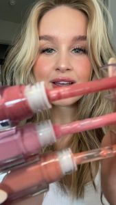 SON BÓNG HUDA BEAUTY FAUX FILLER EXTRA SHINE LIP GLOSS 3.9ML