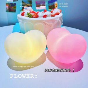 Creative Love Heart Night Light Desk Lamp Cute Romantic Gift Bedroom Decor(Included Battery)