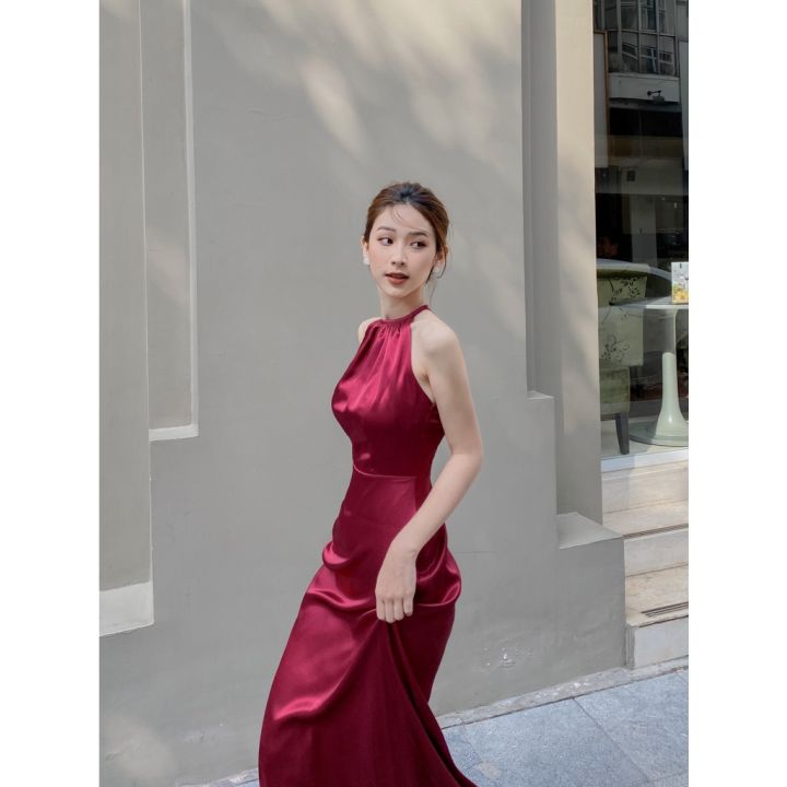 Đầm Lụa Cổ Yếm Đuôi Cá Sang Chảnh - Váy Lụa Cổ Yếm Đi Tiệc - Cổ Yếm Có Mút  Ngực Dáng Dài Đuôi Cá Tôn Dáng | Shopee Việt Nam