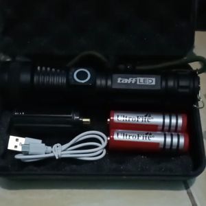 SENTER LED P50 SUPER TERANG JARAK 1000 METER 120000 LUMENS/SENTER LED STROBO/SENTER LED TAHAN AIR/SENTER LED JARAK JAUH/SENTER LED SOROT SUPER TERANG/SENTER LED ALMUNIUM/SENTER LED PAKET LENGKAP FULL SET