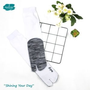 Kaos Kaki Jempol Panjang Telapak Motif / Maligisocks