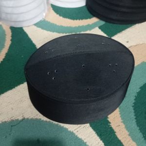 peci putih fiber kokoh tinggi 7 cm