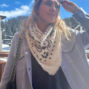 Fashion Cashew Printed Tassel Square Towel Women Vintage Soft Comfortable Shawl Lady Chic Daily Casual Spring Warm Scarf H260729