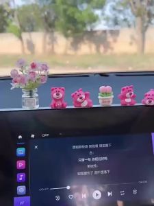 Car Decorations 7PcsBear Simulation Vase Flower Center Console Decor Auto Interior Display Accessories Cute Car Ornaments