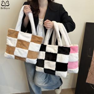 Belfoyer กระเป๋าสะพายหลังลายสก๊อต Plushกระเป๋าสุภาพสตรีลายสก๊อตกระเป๋าสะพายใต้วงแขนฤดูใบไม้ร่วงและฤดูหนาว