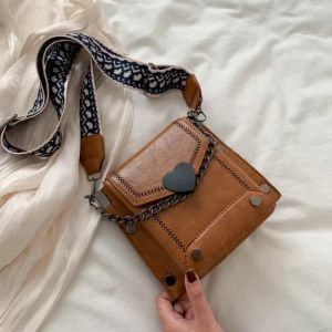 New Small Sling Bag Women Korean Version Fashion Retro Crossbody Bag