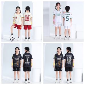 High Quality Childrens Outdoor Sportswear and Kids Football Training Set
