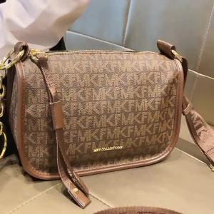 MKF Womens Bag 2023 Single-shoulder crossbody bag hand-held pillow bag wide-strap tassel bag trendy light-luxury small square bag