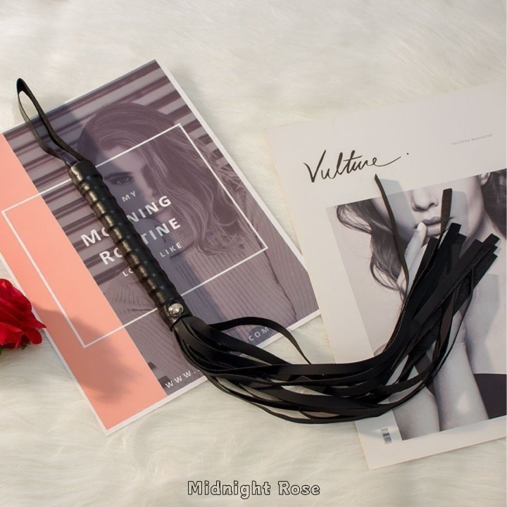%E3%80%90Ready%20Stock%E3%80%91Midnight%20Rose%C2%A0%F0%9F%8C%B9%20PU%20Leather%20Tassel%20Ribbon%20%7C%20Performance%20Stage%20Prop%20%7C%20Dance%20&%20Fashion%20Accessory%20-%20Image%207