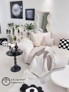 Abstract Painting Modern Throw Blanket 2024ins Autumn and Winter New Warm Thickened Lunch Break Blanket Office Blanket Sofa Blanket LZD