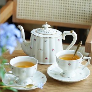 ZEEKEA Ceramic Tea Pots Coffee Pots European Ceramic Vintage Coffee Cups with Gold Edge Flower Pattern Delicate Design