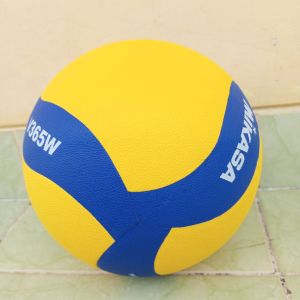 Bola Voli Mikasa V365W Original Impor Kualitas Terbaik Empuk Tidak Panas Ke Tangan
