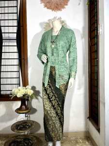 Stelan atasan kebaya kutubaru / Kebaya Bali /Kebaya wisuda / Kebaya Indonesia