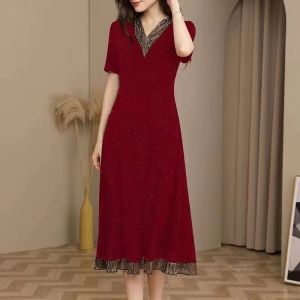 เดรสผ้าไหมคอวีสไตล์เกาหลีสตรีชุดกระโปรงยาวขนาดใหญ่พิเศษแบบหรูหราการปลูกด้วยตัวเองสไตล์ใหม่ฤดูร้อนปี2022