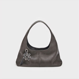 SAIME Taiwanese niche new womens handbag textured round shoulder tote bag soft bag with simple floral pendant shoulder bag