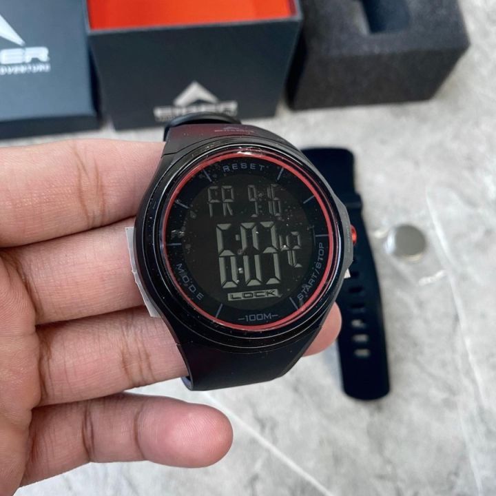 Eiger watch digital sale