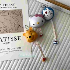 Hello kitty / Cartoon automatic telescopic measuring tape pull ruler & key chain