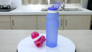 Chai nước có thể gấp được không chứa BPA cho du lịch đi bộ đường dài Silicone xách tay leakproof thể thao ngoài trời chai nước có Carabiner