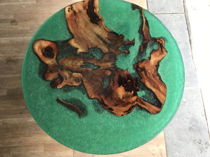 Bàn sofa tròn, gỗ epoxy, xanh ngọc bích