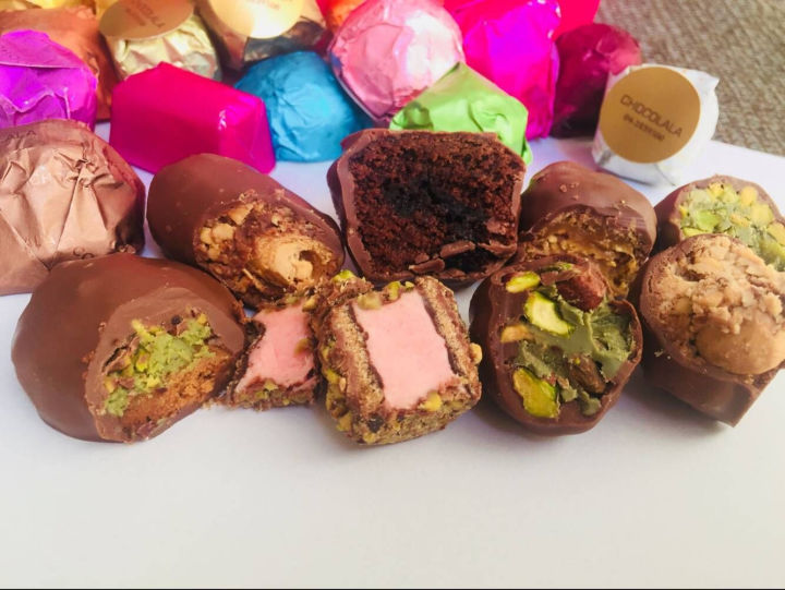 Dubai%20Patchi%20Sister%20Style%20Imported%20Middle%20East%20Food%20Chocolala%20Mixed%20Value%20Chocolate%20Gift%20Box%20-%20Image%202