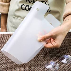 Kitchen Wash Sink with suction cup  Washing Baffle Prevent Water Splash
