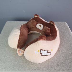 ติดตั้งง่าย ร้านไทย หมอนรองคอ ทรงสูงมีที่รอง ลายการ์ตูน มีกระดุมล็อค ใยสังเคราะห์คุณภาพสูง หมอนนุ่มไม่แข็ง ผ้ากำมะหยี่ สีสันสดใส ขนนุ่มผ้านิ่ม รองรับสรีระได้ดี ใช้ในรถระหว่างการเดินทาง สินค้ามาใหม่ New