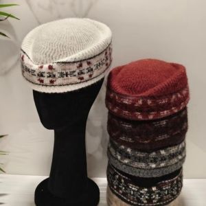 FLYING Jacquard Knit Stewardess Beret Hat Faux Fur Trim Fair Isle Pattern Knit Beret Hat Vintage Winter Knit Teardrop Hat For Women