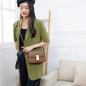 Cross-border genuine leather bags for women 2025 New Summer Tofu Bag Fashionable single-shoulder crossbody bag for women popular on social media